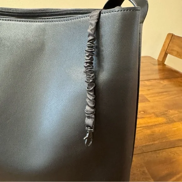 BEIS Wicked Tote - Picture 13 of 14